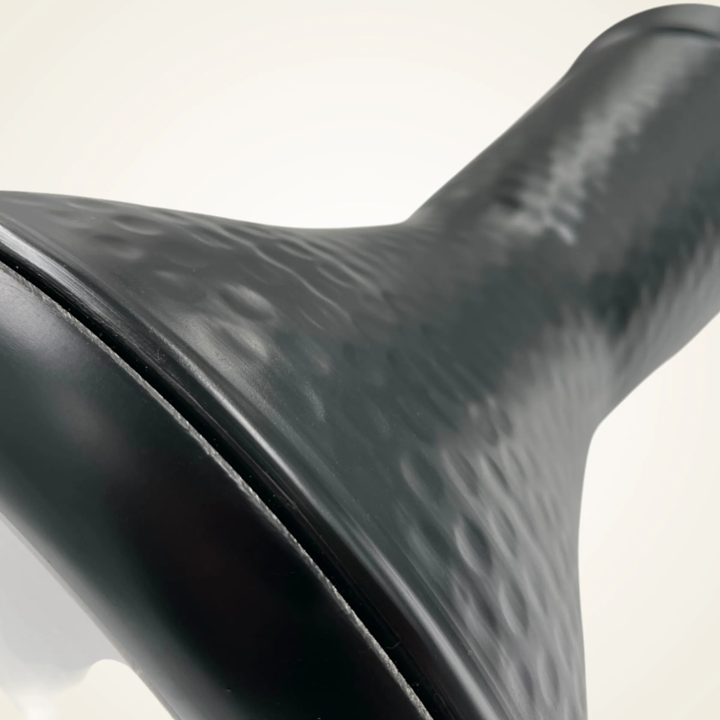 Obsidian Forge | Black Egyptian Ceramic Darbuka